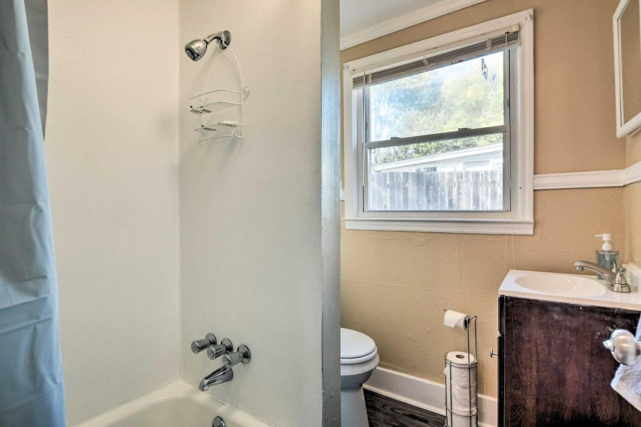 Cozy Greenville Bungalow About 2 Mi To Downtown! Esterno foto